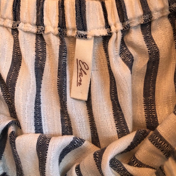 🚨NEW WITHOUT TAGS🚨 Jumpsuit - Picture 3 of 3